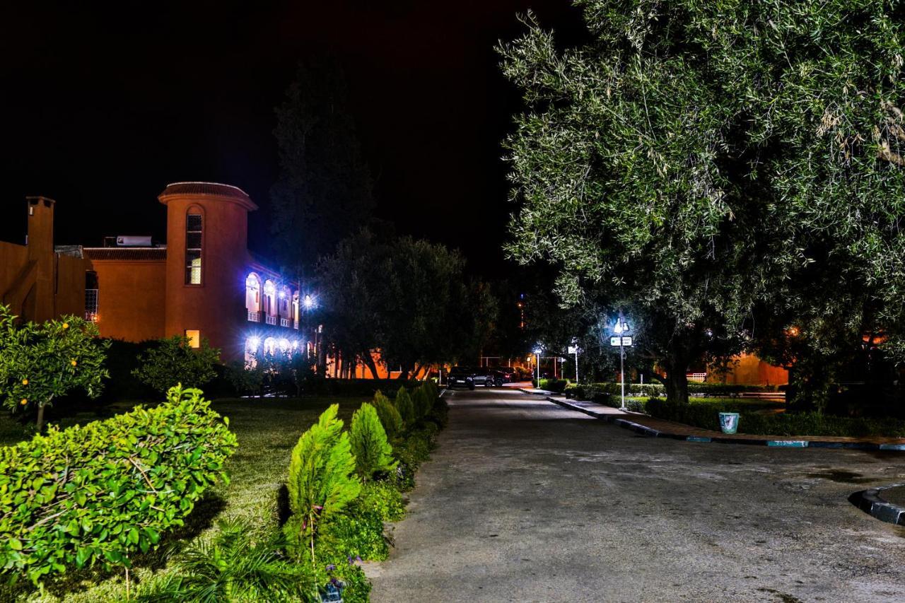 Hotel Complexe El Bassatine Beni Mellal Exterior foto