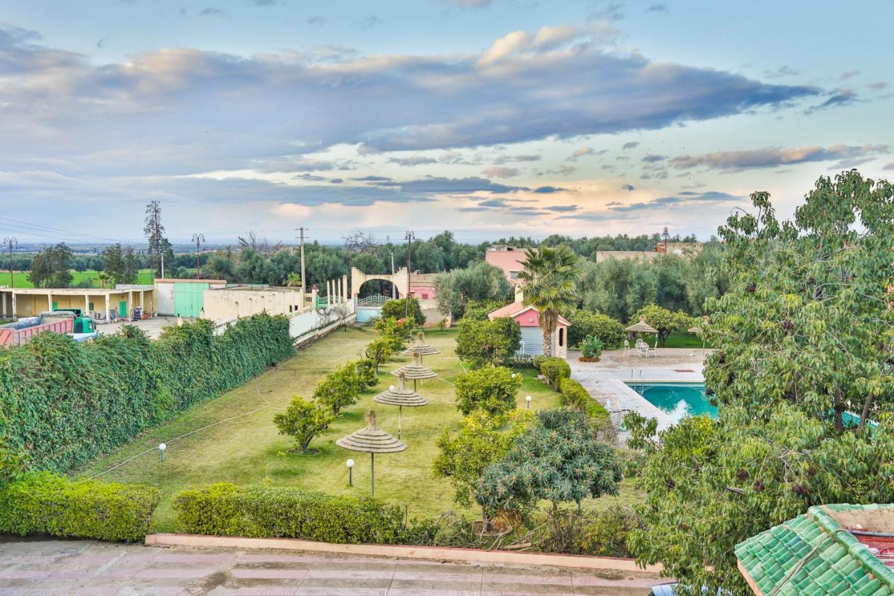 Hotel Complexe El Bassatine Beni Mellal Exterior foto