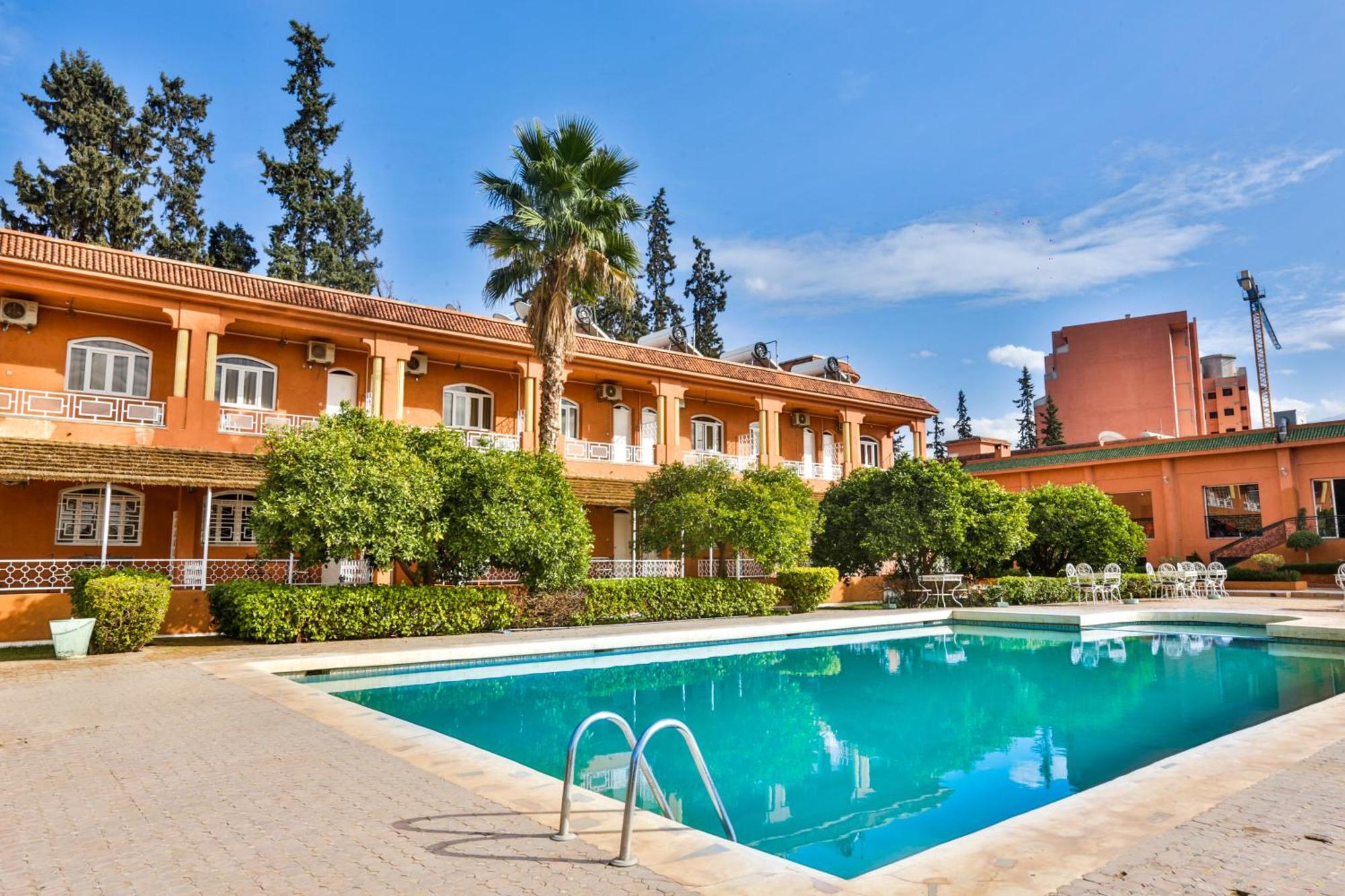 Hotel Complexe El Bassatine Beni Mellal Exterior foto